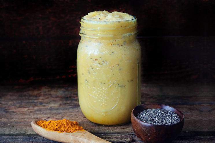 Ginger smoothie with turmeric and chia seeds